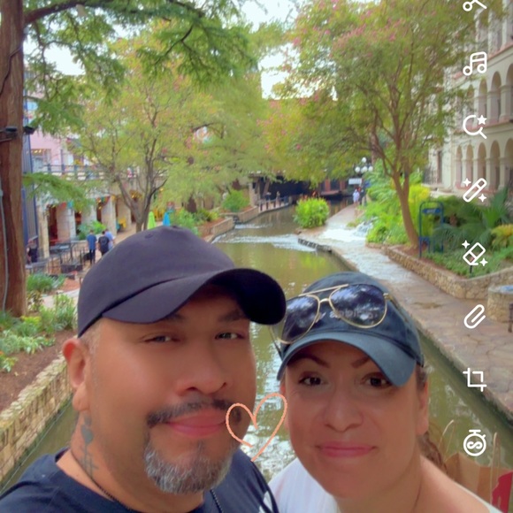 Like this to be notified when I’m LIVE - Picture 9 of 13